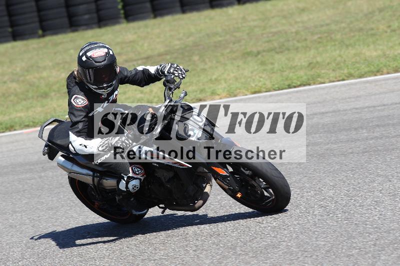 /Archiv-2025/48 25.08.2025 Cornu Master School ADR/gruen-vert/60